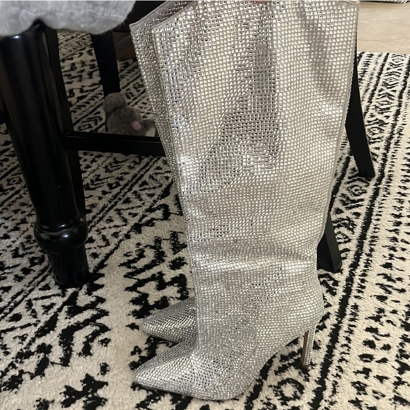 Steve Madden Violetta rhinestone knee high boot. Size 9. GUC. - Picture 3 of 9